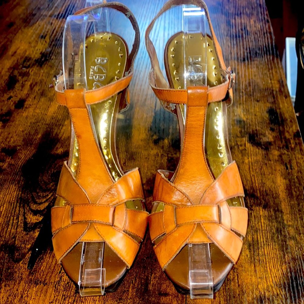 BCBG PARIS